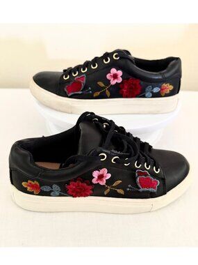 Nanette Lepore Wildflower Sneakers 6 Black Floral Butterfly Embroidered Womens